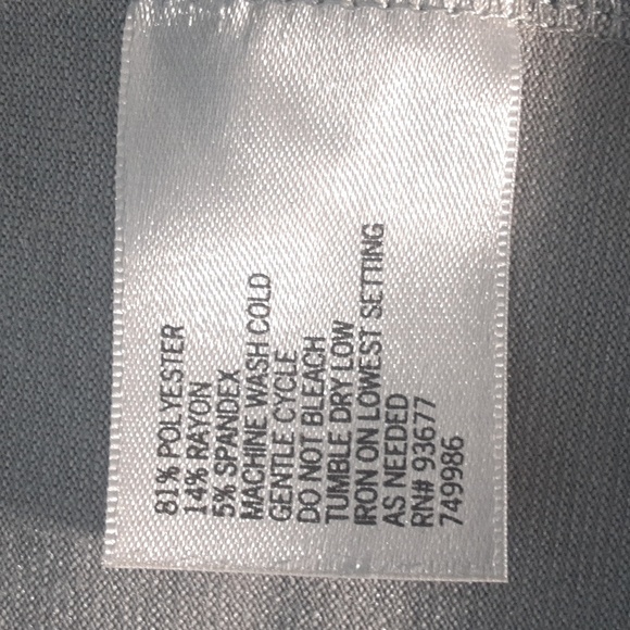 Worthington Petite XL Womans Sweater. Gray. Excellent condition. Very flattering - Picture 7 of 7